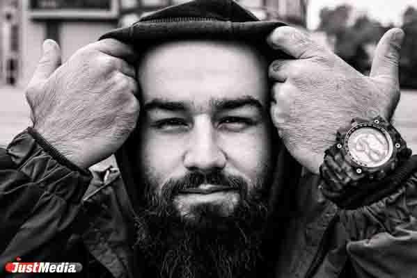 Али, сварщик: «На Урале нынче холодно». В Екатеринбурге +9 градусов - Фото 4