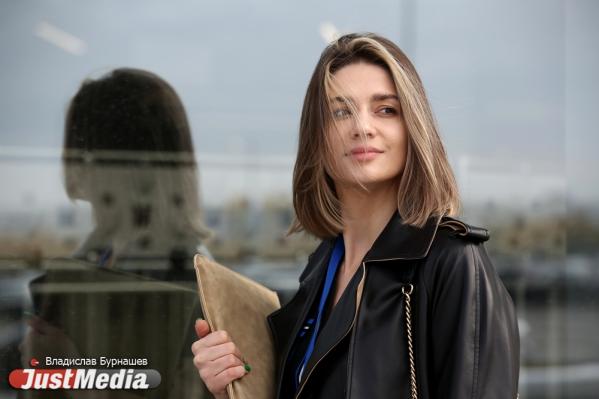 Кристина Новожилова, ассистент директора: «Погода прекрасная. Потихоньку уже холодает, появляется морозец». В Екатеринбурге +10 градусов - Фото 6