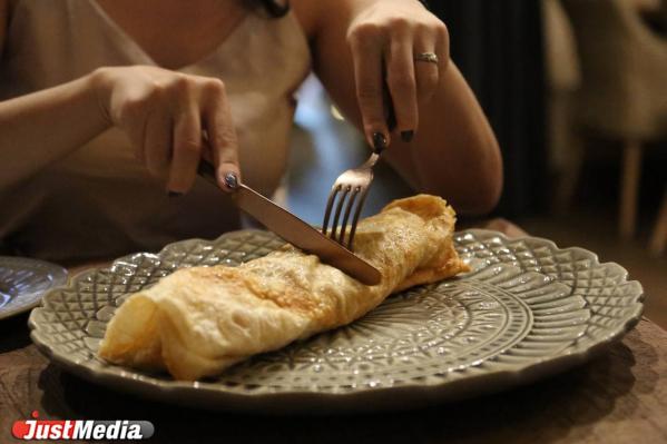 Большой чебурек и «беременный хинкали». В в элитном ЖК Екатеринбурга открылся грузинский ресторан - Фото 5