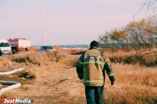Корреспондент JustMedia.ru с места пожара: МЧС заявило, что торфяник в Солнечном подожгли - Фото 8