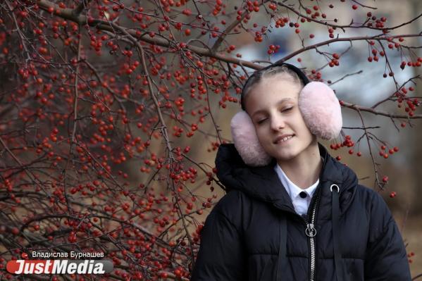 Елизавета Серебренникова, школьница: «Осень для меня – начало новых историй, открытий и вдохновений». В Екатеринбурге +2 градуса - Фото 7