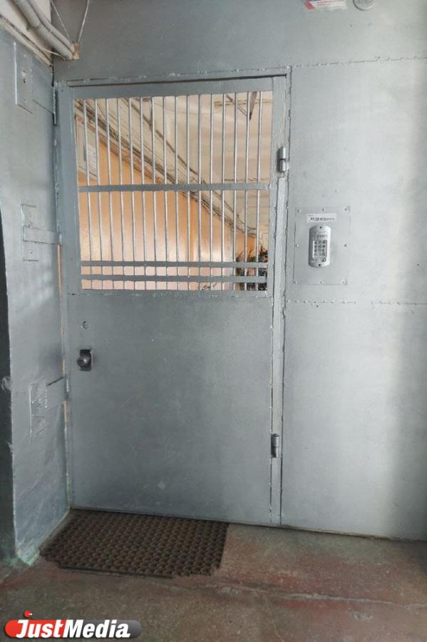 Раздельный сбор мусора, творчество и история. Во дворах домов-расчесок пройдет очередной арт-субботник - Фото 4