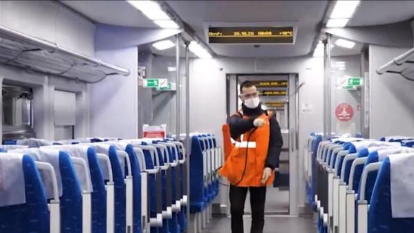 Контроль за соблюдением масочного режима усилят в пригородных поездах СвЖД - Фото 3