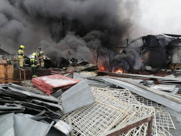 В Краснолесье произошел взрыв газа и сильный пожар - Фото 3