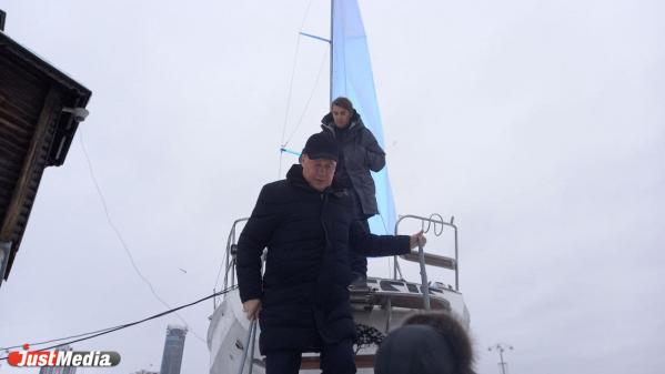 Алексей Орлов посетил яхту в центре Екатеринбурга - Фото 2