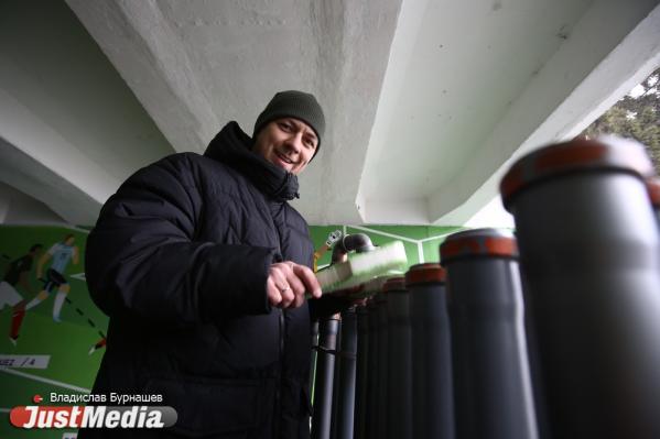 Том Пастухов, артист: «На улице все течет, много воды, потому что я забрал у вас трубы». В Екатеринбурге -4 градуса - Фото 4