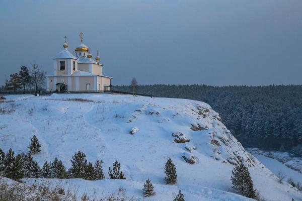JustTrip в глубь Урала: деревянные избы, старинные церкви и заснеженные горы - Фото 11