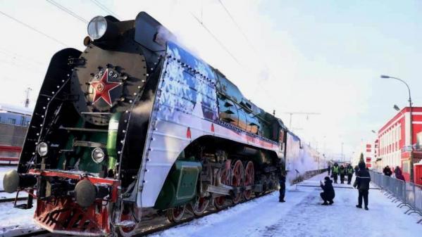 Вместо оленей – паровоз: сказочный поезд Деда Мороза прибудет в Екатеринбург 13 декабря - Фото 2