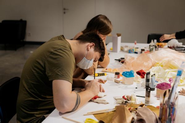 Арт-объект «Призрак Леса», спектакль о ТикТоке и воркшопы о телесности - Фото 12