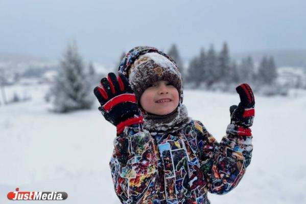 Марк Мошев, 5 лет: «Больше всего зимой я люблю кататься с горки на бублике» В Екатеринбурге -17 градусов - Фото 3