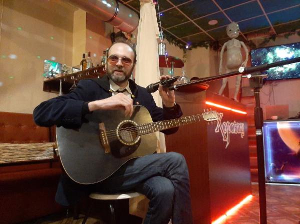 В Екатеринбурге прошел фестиваль космического гуманоида Алёшеньки - Фото 7