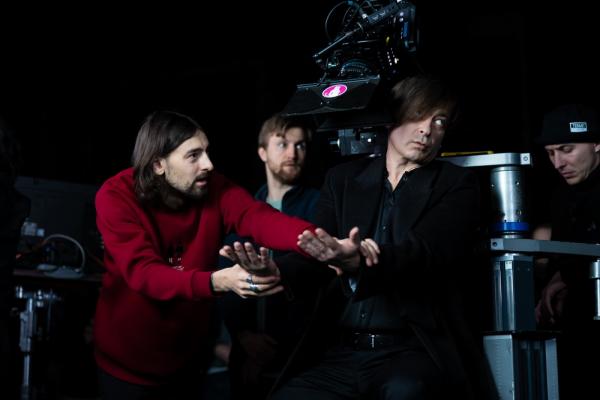 Группа Би-2 представила сингл и клип «Я никому не верю» - видео. 18+ - Фото 15