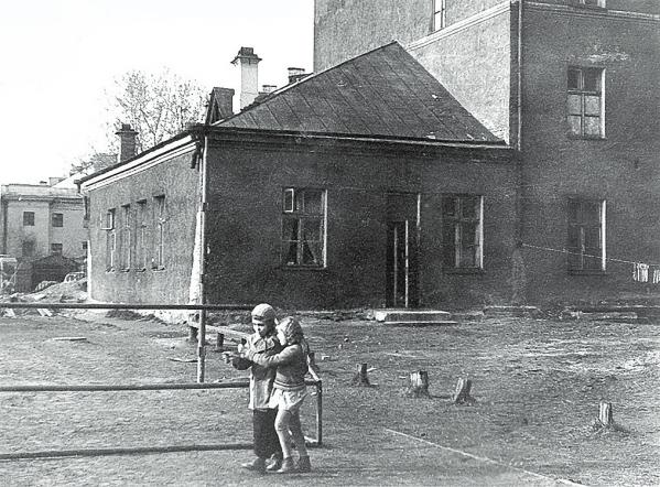 Учителя жили прямо в школе, а ученики сдавали в аптеку сушеный подорожник. История первой послевоенной школы Свердловска - Фото 3