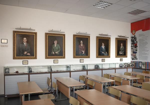 Учителя жили прямо в школе, а ученики сдавали в аптеку сушеный подорожник. История первой послевоенной школы Свердловска - Фото 11