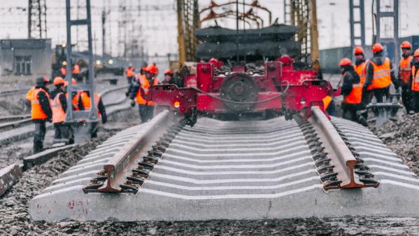 Инвестиции в развитие Свердловской магистрали в 2022 году увеличатся почти на треть - Фото 2