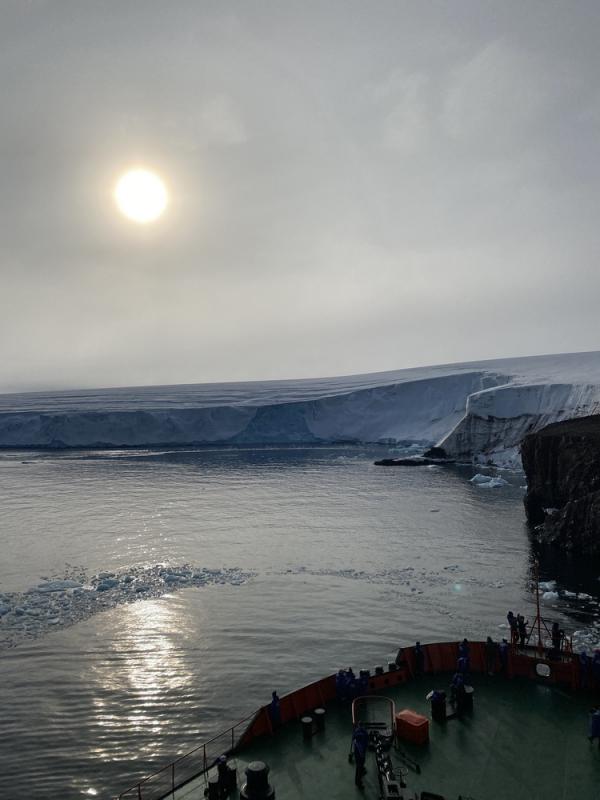 Айгуль Хуснутдинова, менеджер проектов: «Многие думают, что на Северном полюсе очень холодно. Но это не так!». А в Екатеринбурге +2    - Фото 10