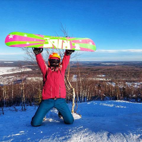Екатерина Калугина, шоу-балет «Ягода»: «Наслаждаемся первым днём весны на склонах, успеваем поймать снег!». В Екатеринбурге около нуля градусов    - Фото 2
