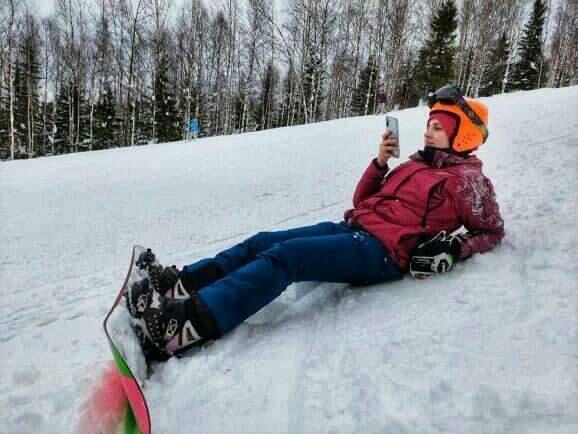 Екатерина Калугина, шоу-балет «Ягода»: «Наслаждаемся первым днём весны на склонах, успеваем поймать снег!». В Екатеринбурге около нуля градусов    - Фото 4