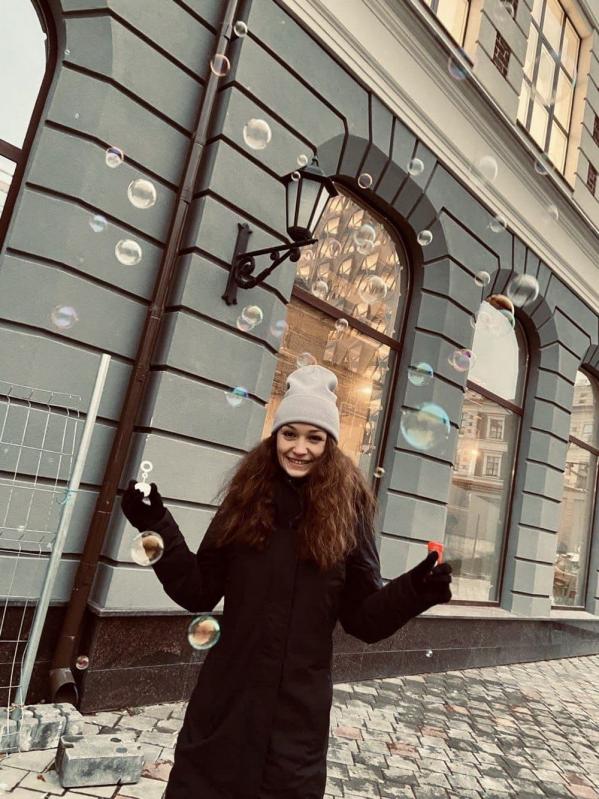 Анна Бабкина, Woodluck_family: «Весна — время, когда хочется надевать яркие вещи и дышать полной грудью». В Екатеринбурге +2 градуса - Фото 2