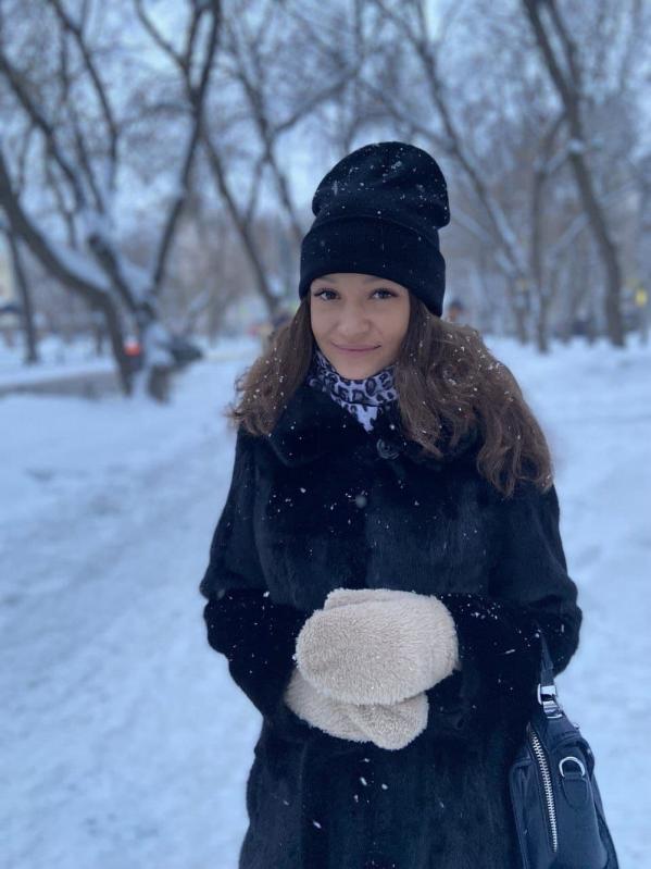 Анна Бабкина, Woodluck_family: «Весна — время, когда хочется надевать яркие вещи и дышать полной грудью». В Екатеринбурге +2 градуса - Фото 6