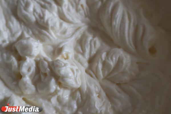 Печем нежные капкейки «Красный бархат». Экспресс-рецепт вкусного десерта - Фото 7