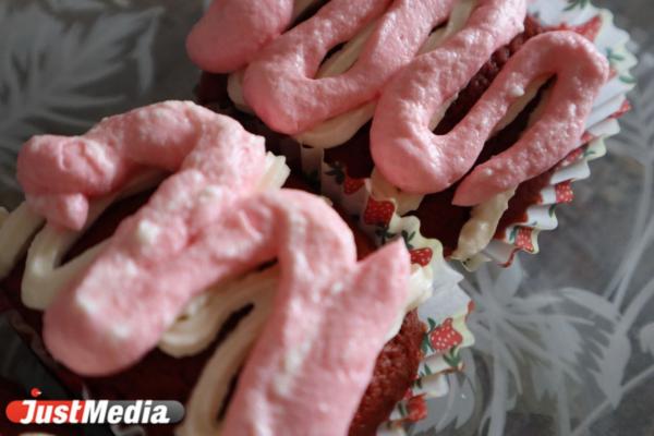 Печем нежные капкейки «Красный бархат». Экспресс-рецепт вкусного десерта - Фото 9