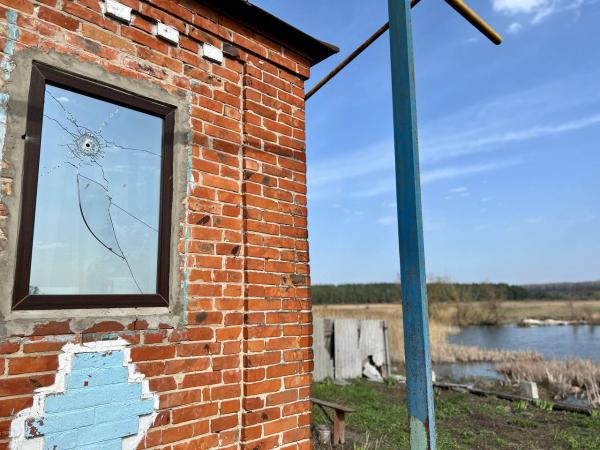 В результате обстрела села Головченко со стороны Украины пострадали три человека. ФОТО - Фото 4