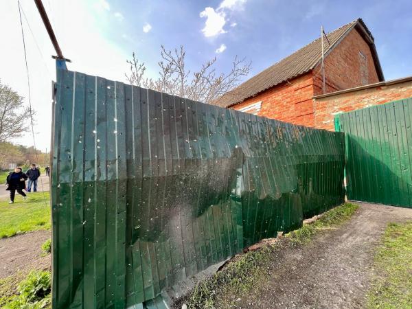 В результате обстрела села Головченко со стороны Украины пострадали три человека. ФОТО - Фото 7