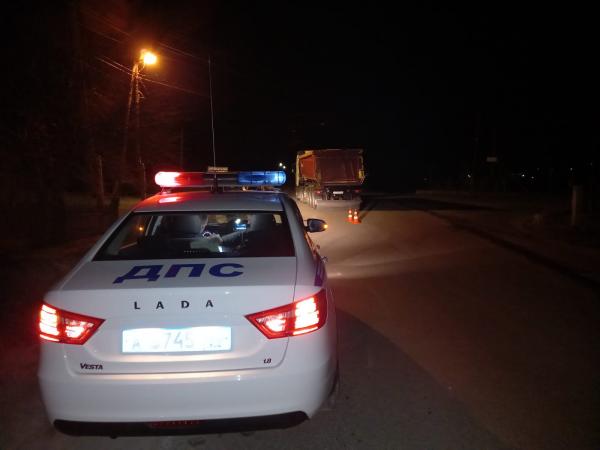 В Двуреченске в столкновении грузовика и легковушки пострадали трое взрослых и семилетний мальчик - Фото 3