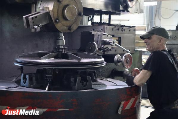 В Дегтярске на заводе материалов и оборудования для полов показали импортозамещающую продукцию - Фото 8