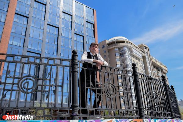 Артем Коршунов, бармен: «В этот прекрасный день, мне кажется, нужно сходить погулять». В Екатеринбурге +13 градусов - Фото 2