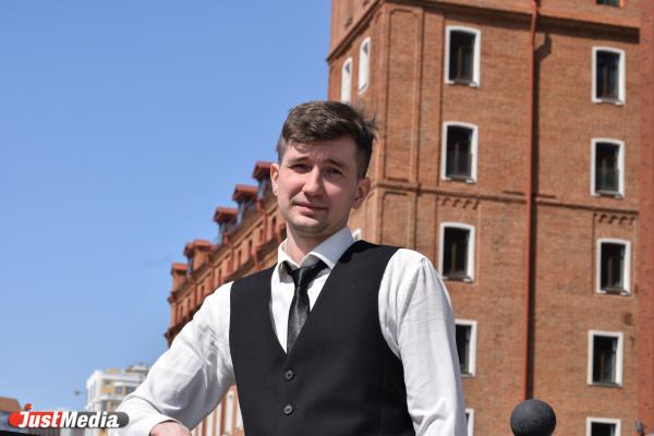 Артем Коршунов, бармен: «В этот прекрасный день, мне кажется, нужно сходить погулять». В Екатеринбурге +13 градусов - Фото 3