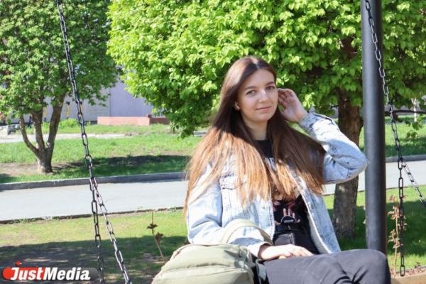 Александра Макарова, продавец: «Иногда погода на Урале сильно удивляет» В Екатеринбурге +21 градус - Фото 3