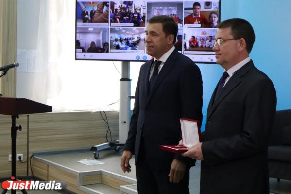 Евгений Куйвашев встретился с волонтерами в Доме добровольцев - Фото 6