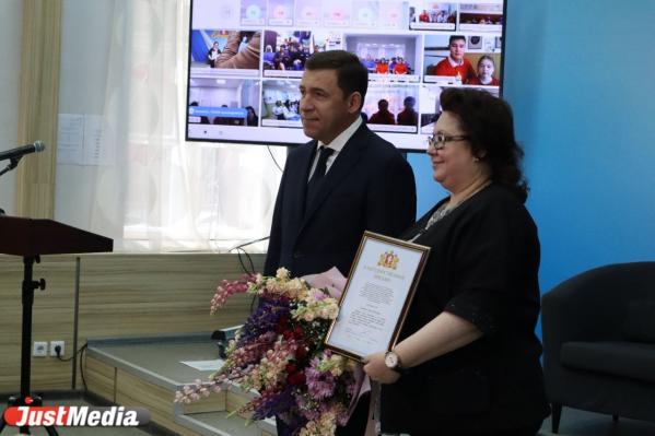 Евгений Куйвашев встретился с волонтерами в Доме добровольцев - Фото 7