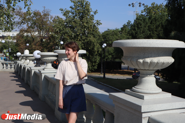 Полина Корнилова, преподаватель рисования: «Очень люблю гулять по городу» В Екатеринбурге +18 градусов - Фото 6