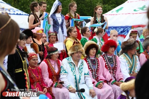 Ярмарки, национальные подворья, мастер-классы. В ЦПКиО с размахом отметят День народов Среднего Урала - Фото 4