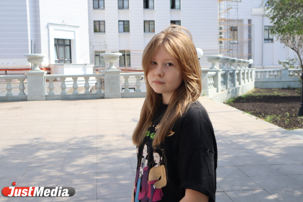 София Захарова, школьница: «Люблю гулять по парку и есть мороженое» В Екатеринбурге +27 градусов - Фото 4