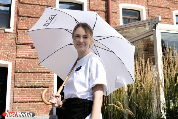 Екатерина Сергеева, официант: «На Урале еще недельку постоит теплая погода, но не сегодня». В Екатеринбурге +12 градусов - Фото 3