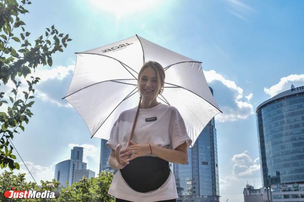 Екатерина Сергеева, официант: «На Урале еще недельку постоит теплая погода, но не сегодня». В Екатеринбурге +12 градусов - Фото 4