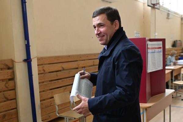 Четверо из пяти кандидатов в губернаторы Свердловской области пришли на избирательные участки - Фото 2