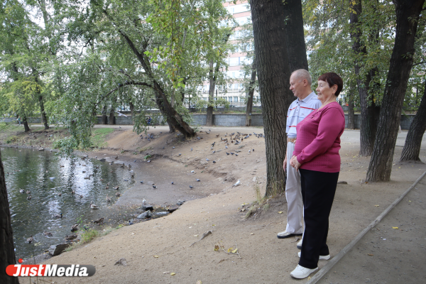 Светлана и Михаил: «Одевайтесь по погоде и наслаждайтесь каждым моментом» В Екатеринбурге +2 градуса - Фото 2