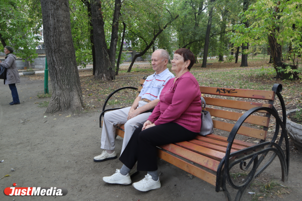 Светлана и Михаил: «Одевайтесь по погоде и наслаждайтесь каждым моментом» В Екатеринбурге +2 градуса - Фото 5