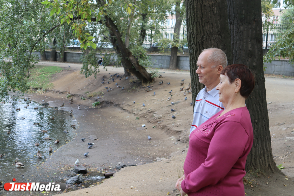 Светлана и Михаил: «Одевайтесь по погоде и наслаждайтесь каждым моментом» В Екатеринбурге +2 градуса - Фото 6