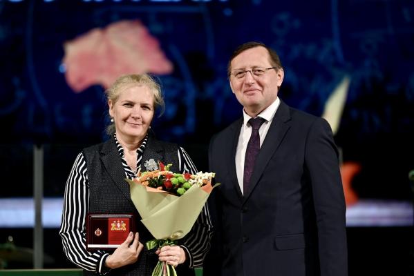 Первые педагоги, удостоенные почётного звания «Заслуженный учитель Свердловской области», получили награды  - Фото 3
