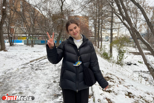 Милана Вяткина, старшеклассница: «Не люблю холод, но гулять в снегопад в городе обожаю». В Екатеринбурге 0 градусов - Фото 3