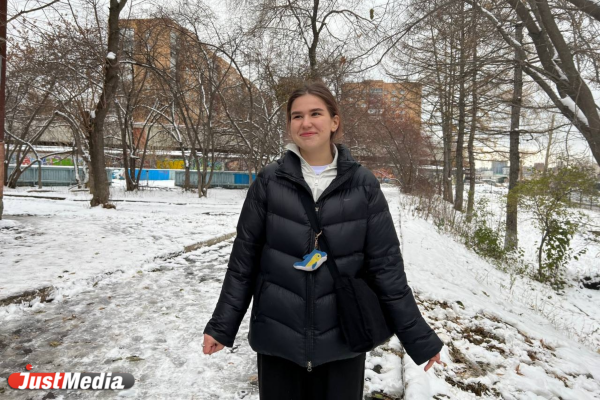 Милана Вяткина, старшеклассница: «Не люблю холод, но гулять в снегопад в городе обожаю». В Екатеринбурге 0 градусов - Фото 5