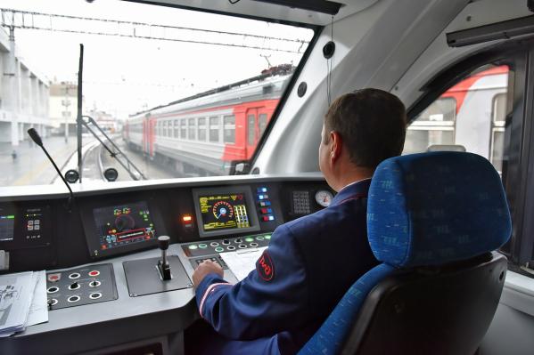 Из Челябинска в Екатеринбург прибыла первая электричка - Фото 7