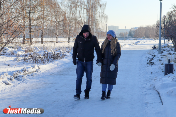 Александра Клементьева и Дмитрий Татаринов: «Любим Екатеринбург при любой погоде». В Екатеринбурге -12 градусов - Фото 4