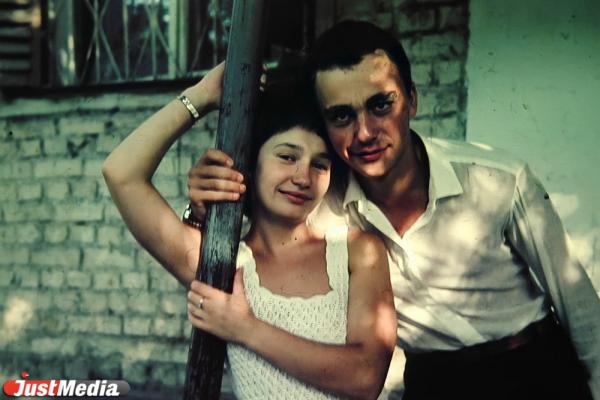 «Меня не убили, потому что Ленка испекла печенье». Бизнесмен Михаил Бабин о своем 40-летнем браке #JustFamily - Фото 4